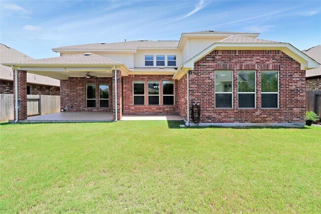 Building Photo - 3009 Silvergrass Cv