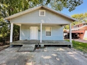 Building Photo - House for Rent