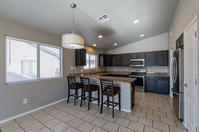 Building Photo - 8220 N Freshwater Ln