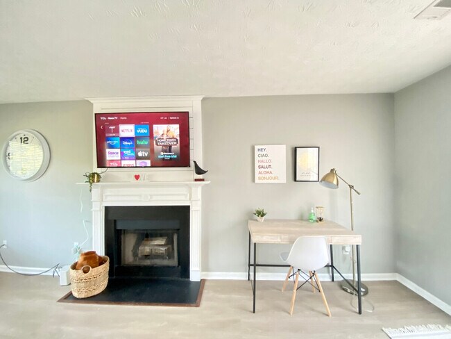 Building Photo - 220 Brookstone Trail