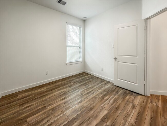 Building Photo - 432 Flowering Lotus Ct