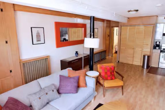 Building Photo - 18 8th St NE