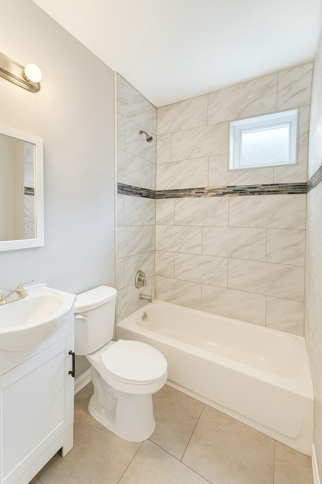 Building Photo - 134 N Lindenwood St