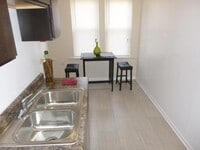Building Photo - 0 bedroom in Chicago IL 60612