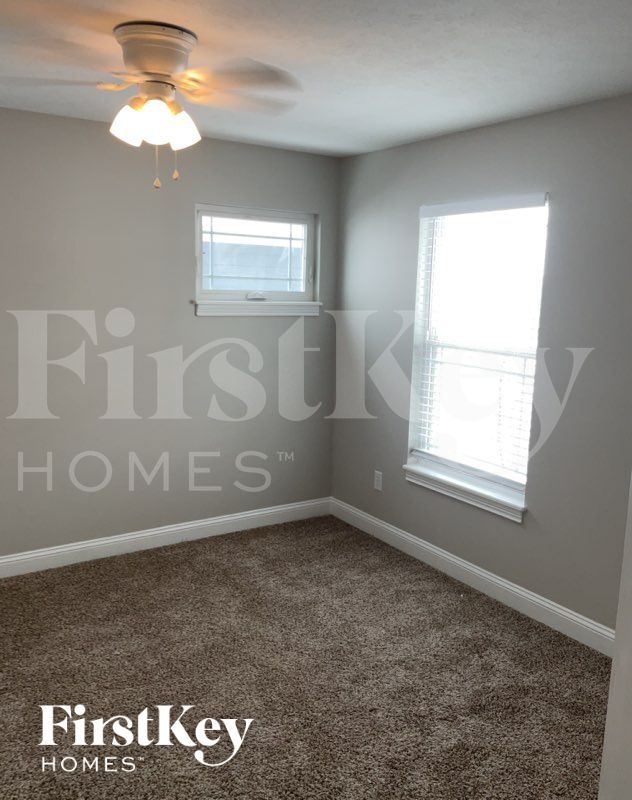 Building Photo - 5928 Aldridge Dr