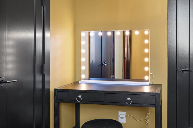 Building Photo - 1315 16th Ave S