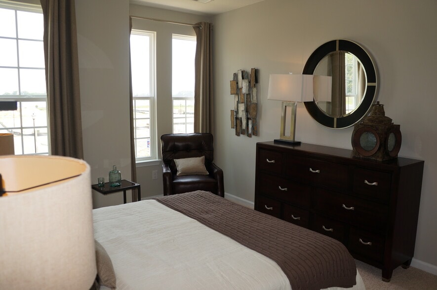 Master Bed - 151 Kyle Dr