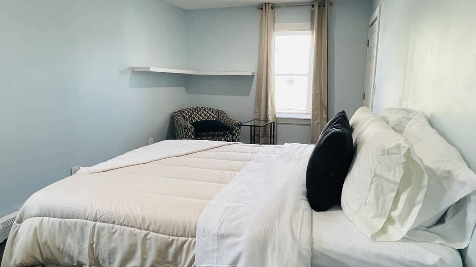 Building Photo - 25 Andem St