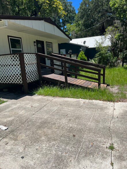 Building Photo - 1307 Olive St