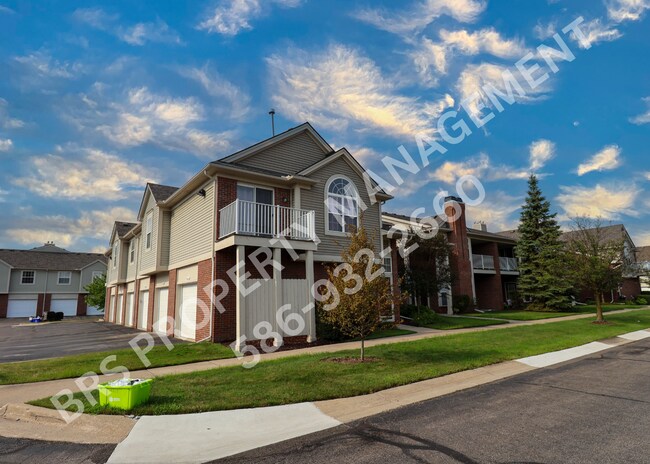 Building Photo - Clinton Township 2 bedroom 2 bath Condo