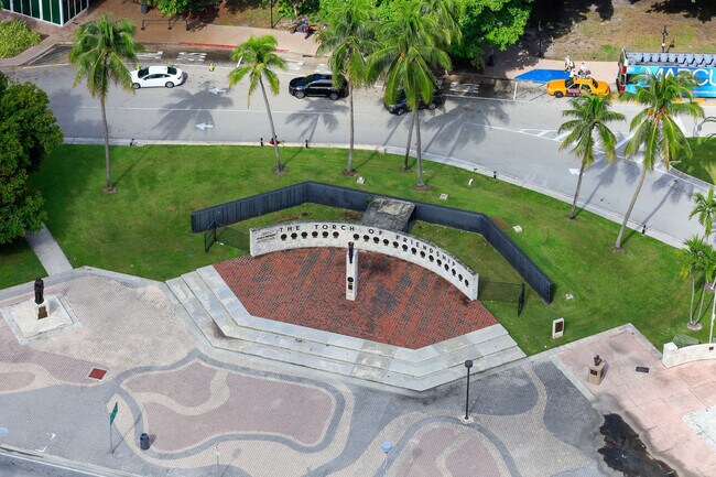 Building Photo - 235 NE 2nd St