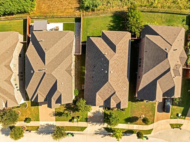 Building Photo - 16117 Gladewater Terrace