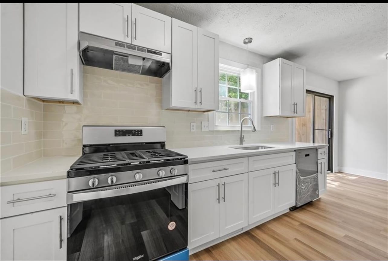 Building Photo - 1159 Saint Augustine Pl NE