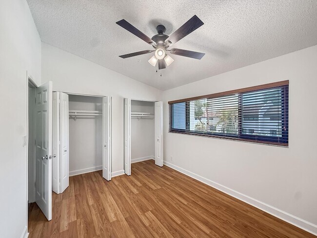Building Photo - 2700 S Oakland Forest Dr