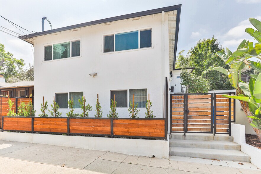Building Photo - 1425 El Paso Dr