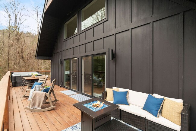 Building Photo - 928 Ditney Way