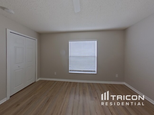 Building Photo - 4081 Lake Bluff Dr
