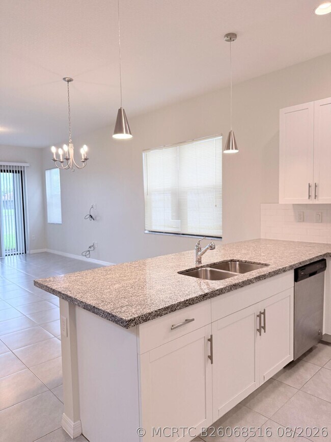 Building Photo - 5489 Soria Ave