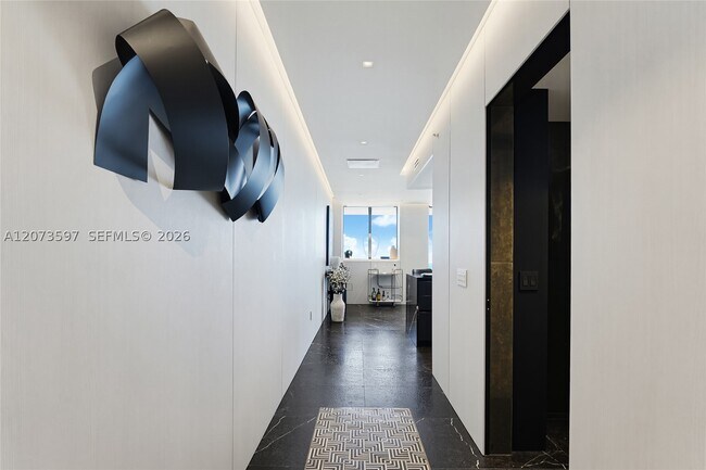 Building Photo - 5875 Collins Ave