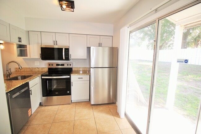 Building Photo - 2522 Lancien Ct