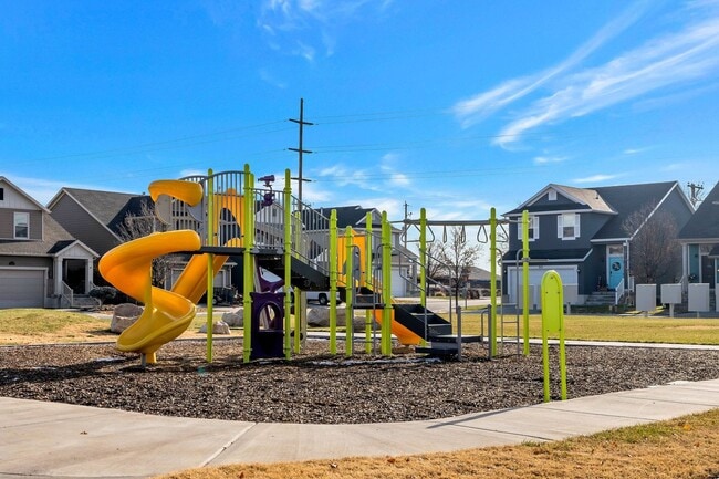 Building Photo - Pet Friendly Townhome w attached 2 car garage