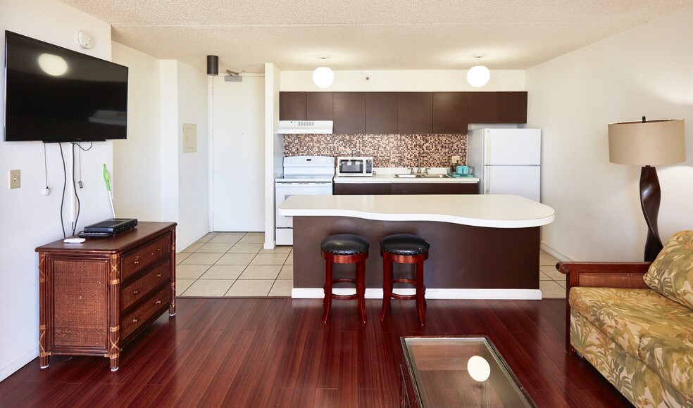 Main Living Area with Hardwood Floors - 201 ?Ohua Ave