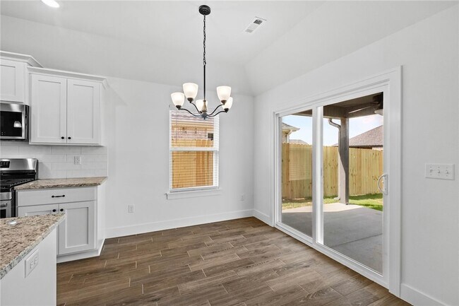 Building Photo - 4225 Barhem Dr