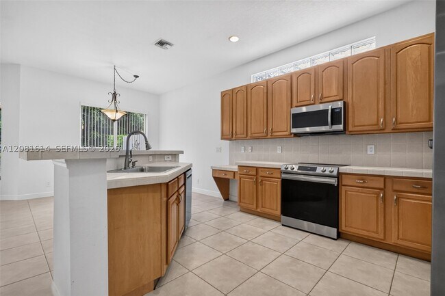 Building Photo - 5659 Via De La Plata Cir