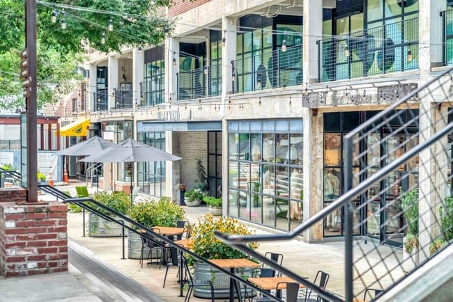 Building Photo - 1150 Collier Rd NW