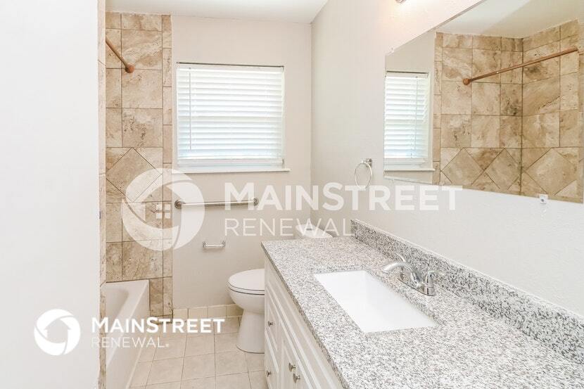 Building Photo - 1119 Elmhurst St