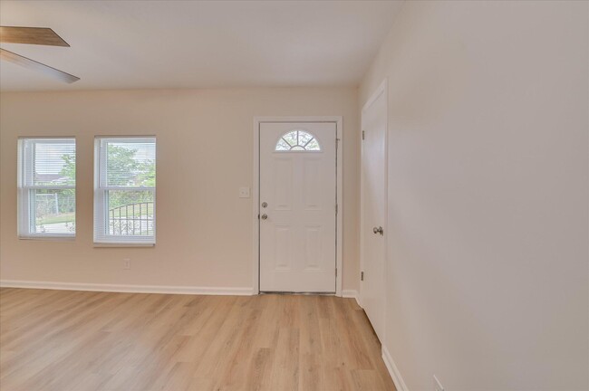 Building Photo - 143 Woodland Dr