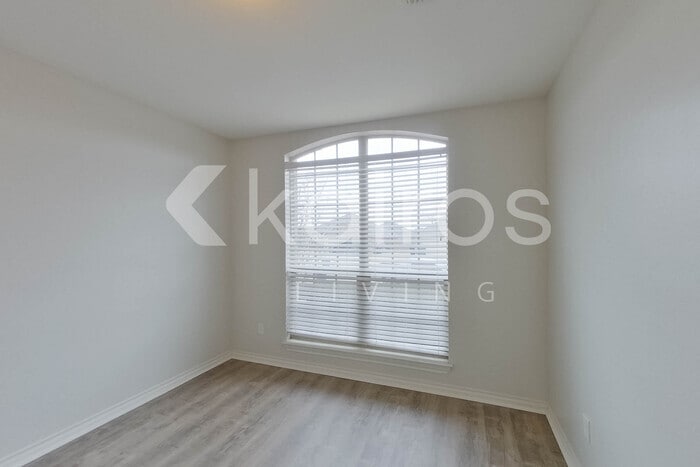 Building Photo - 2421 NW 158th St