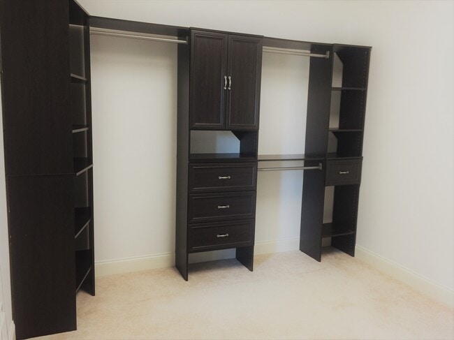 Building Photo - 5000 Wildeoak Trail