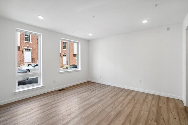 Building Photo - 1338 N 15th St