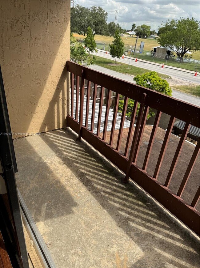 Building Photo - 6025 SW 133rd Ct