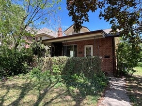 Building Photo - Cozy 2-bedroom bungalow! Detached 2-car garage!