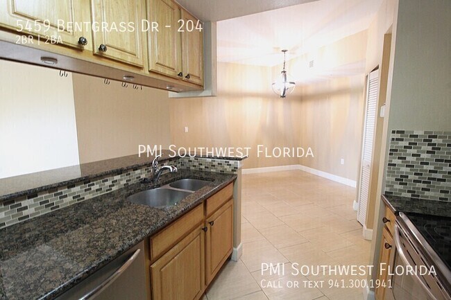 Building Photo - 5459 Bentgrass Dr