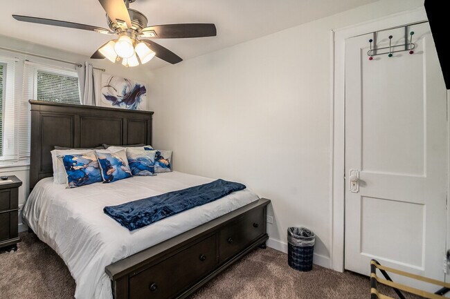 Building Photo - 334 S Wisconsin Ave