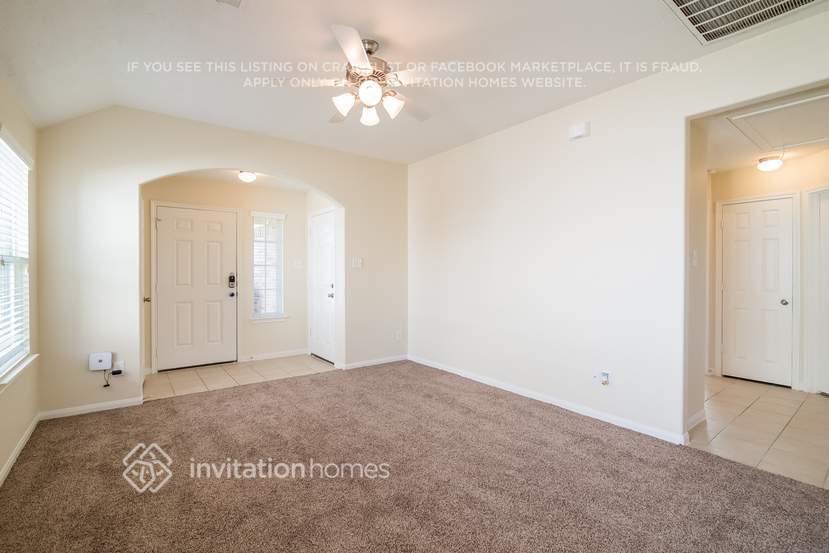 Building Photo - 5919 Deep S Dr