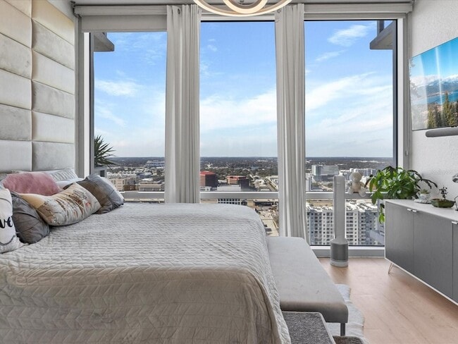 Building Photo - 150 E Robinson St