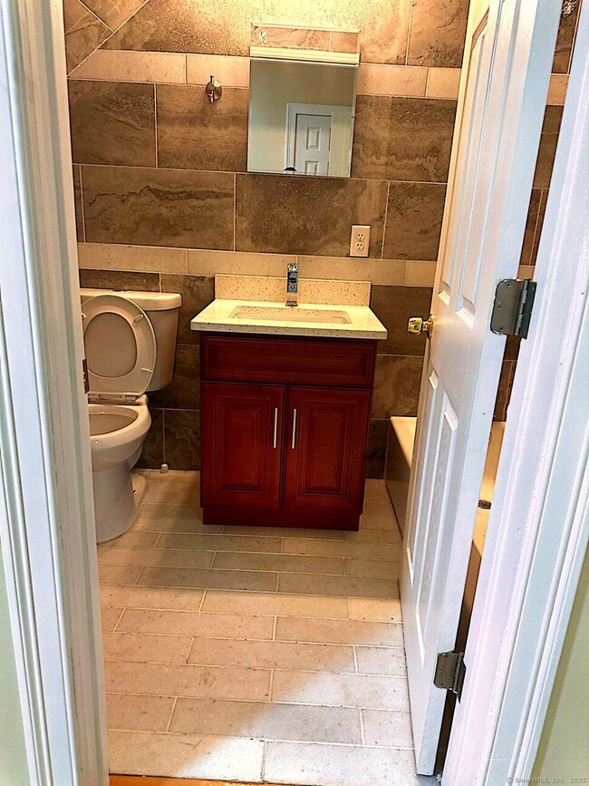 Building Photo - 376 N Main St