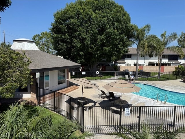 Primary Photo - 7100 Cerritos Ave
