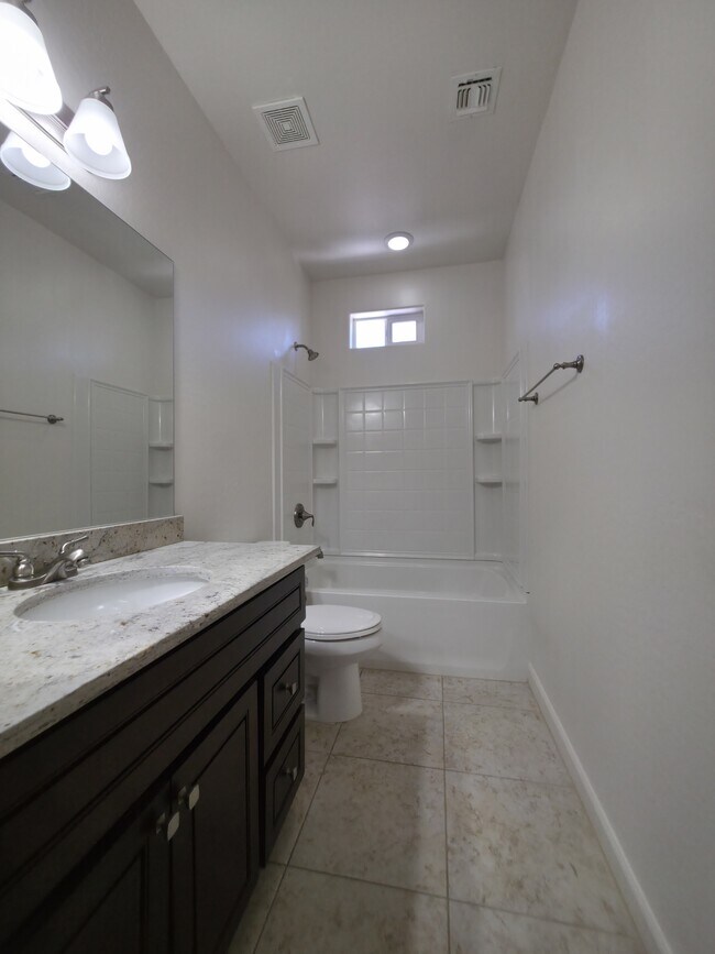 Building Photo - 2489 W Cripple Creek Dr