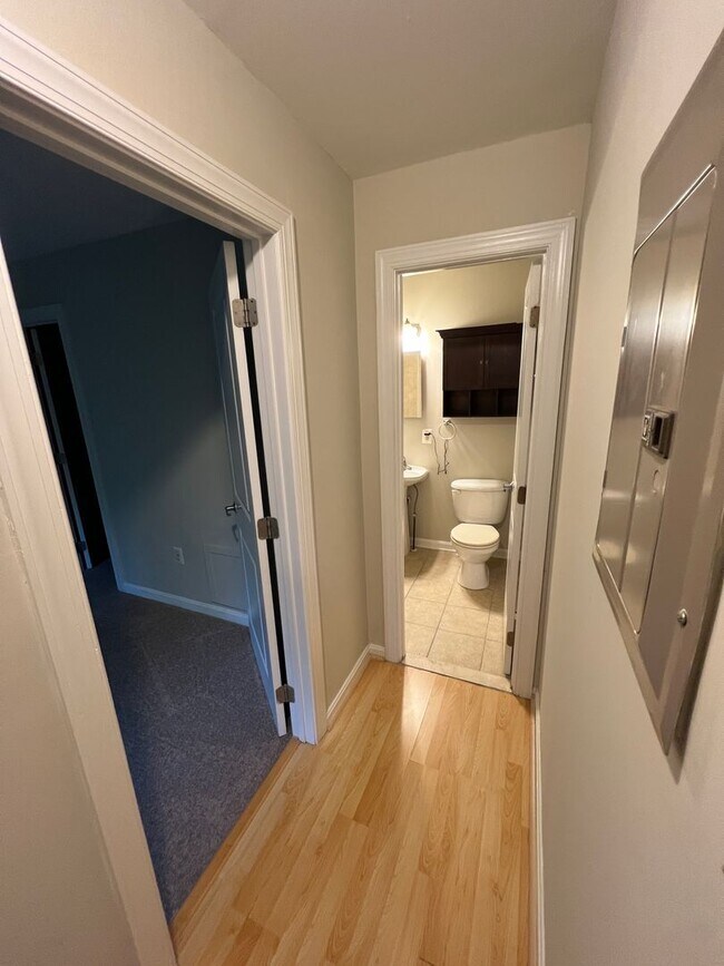 Building Photo - Beautiful 1bd 1 bath Condo