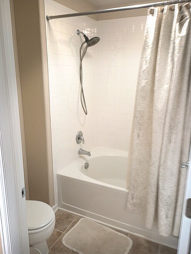 Building Photo - 4605 Hahns Peak Dr