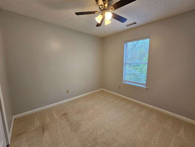 Building Photo - 40 Peachtree Way