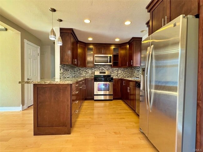 Building Photo - 1802 Vanderbilt Ln