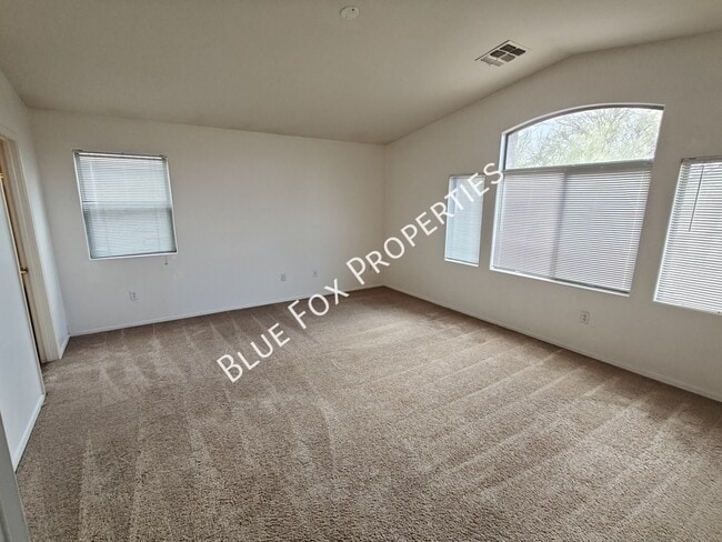 Building Photo - 8262 W Zlacket Dr