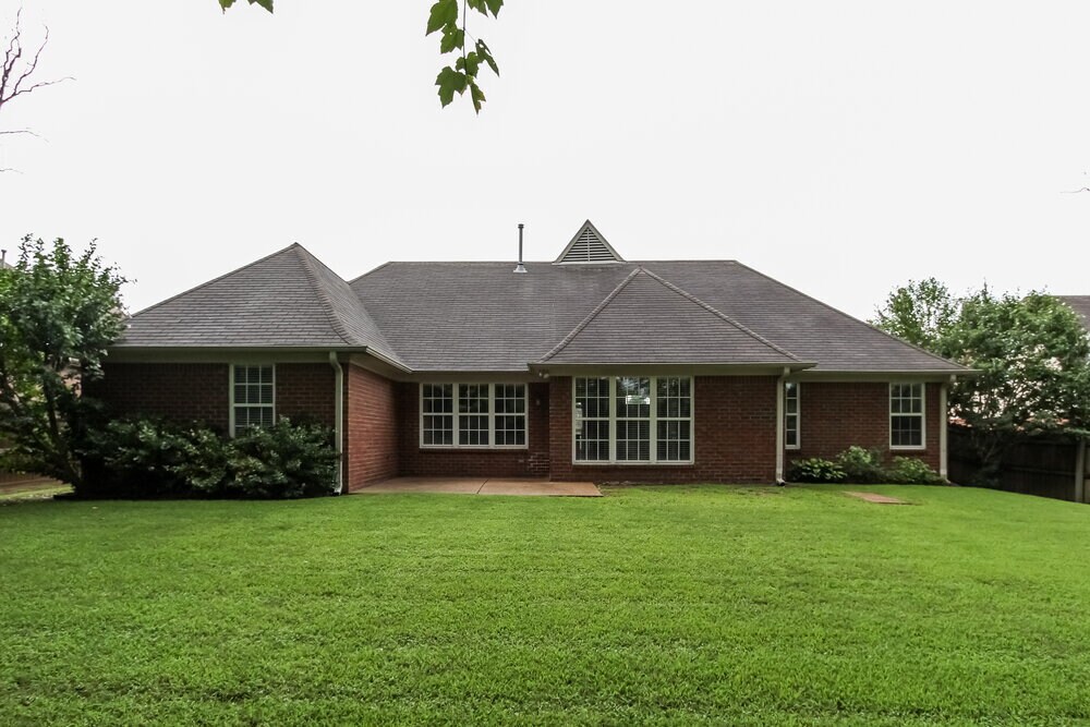 Building Photo - 5245 Charlotte Oak Cove