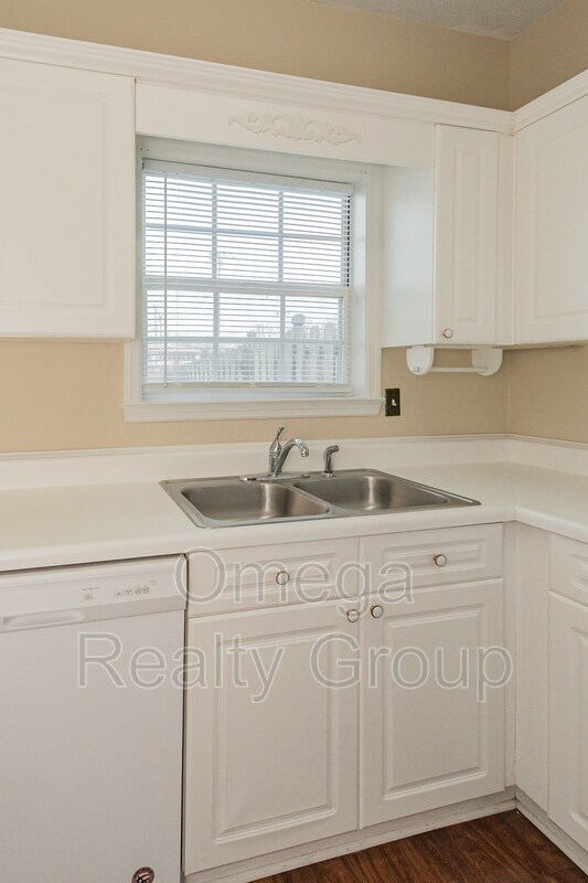 Building Photo - 1434 Amberley Woods Cv